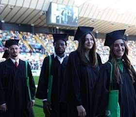 Laureandi, risale al 35,9% la propensione all’espatrio