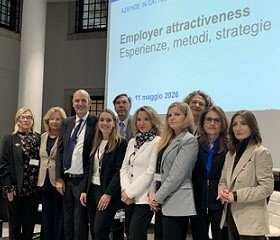 Le donne studiano meglio, ma guadagnano meno, il paradosso dei laureati