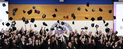 Cerimonia del Tocco: in 400 alla festa dell’appartenenza all’Ateneo per 212 tra professori, ricercatori e personale